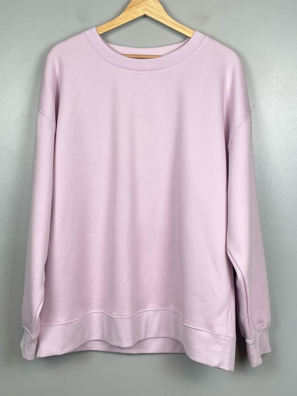 NWT Fabletics light purple Go-To Crewneck Sweatshirt, size XXL.